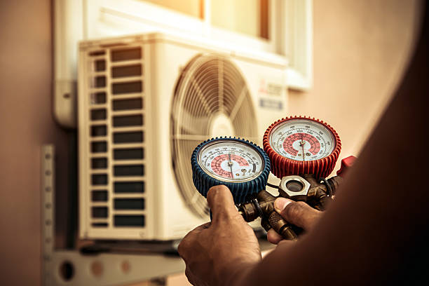 Professional Hvac Installation technician working in Frederick, OK